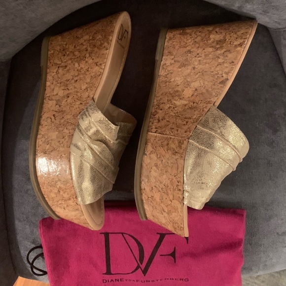 Diane Von Fustenburg Cork Platform Wedges in Gold - Picture 2 of 4